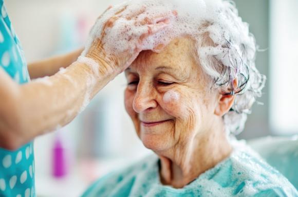 Infirmière pour toilette à domicile